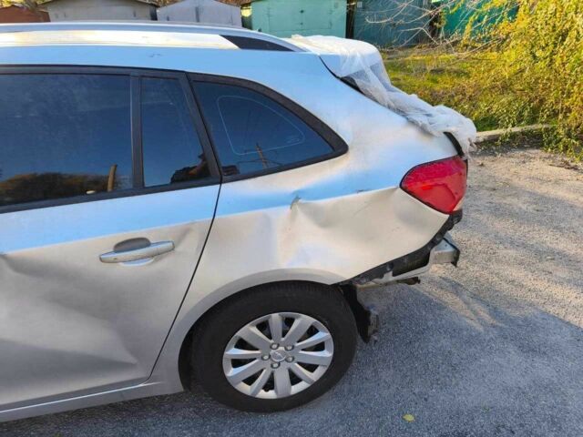 Серый Шевроле Круз, объемом двигателя 1.8 л и пробегом 342 тыс. км за 3500 $, фото 11 на Automoto.ua