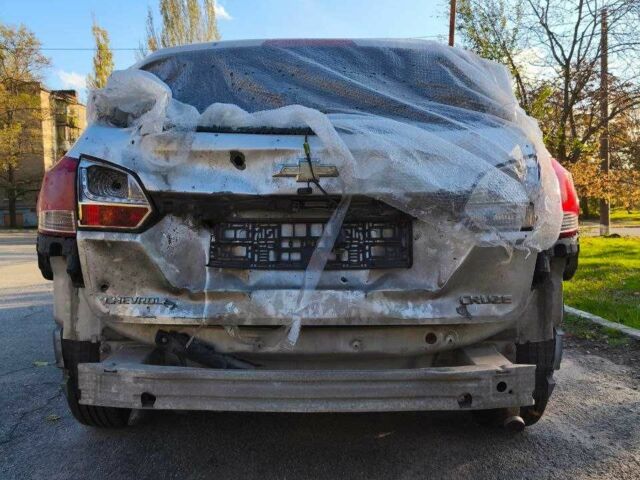 Серый Шевроле Круз, объемом двигателя 1.8 л и пробегом 342 тыс. км за 3500 $, фото 13 на Automoto.ua