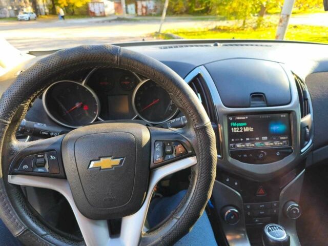 Серый Шевроле Круз, объемом двигателя 1.8 л и пробегом 342 тыс. км за 3500 $, фото 21 на Automoto.ua