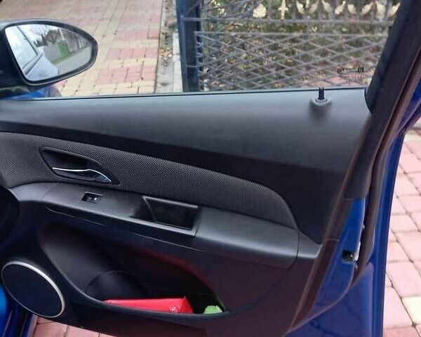 Синий Шевроле Круз, объемом двигателя 1.6 л и пробегом 213 тыс. км за 6000 $, фото 6 на Automoto.ua