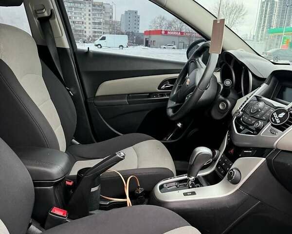 Синий Шевроле Круз, объемом двигателя 1.8 л и пробегом 200 тыс. км за 7100 $, фото 14 на Automoto.ua