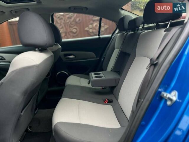 Синій Шевроле Круз, об'ємом двигуна 1.8 л та пробігом 310 тис. км за 6300 $, фото 9 на Automoto.ua