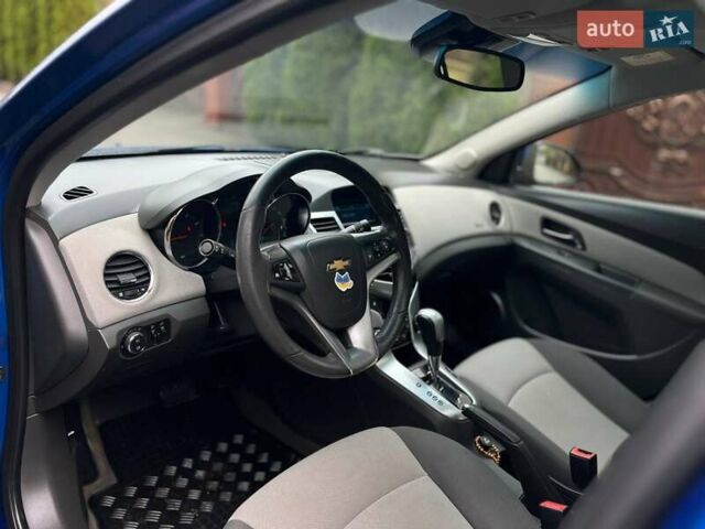 Синій Шевроле Круз, об'ємом двигуна 1.8 л та пробігом 310 тис. км за 6300 $, фото 8 на Automoto.ua