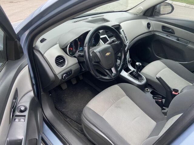 Синій Шевроле Круз, об'ємом двигуна 1.6 л та пробігом 199 тис. км за 5900 $, фото 8 на Automoto.ua