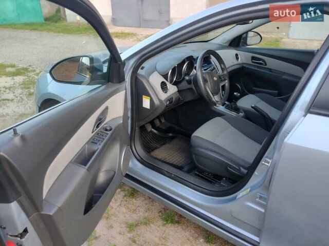 Синий Шевроле Круз, объемом двигателя 1.6 л и пробегом 179 тыс. км за 6000 $, фото 9 на Automoto.ua