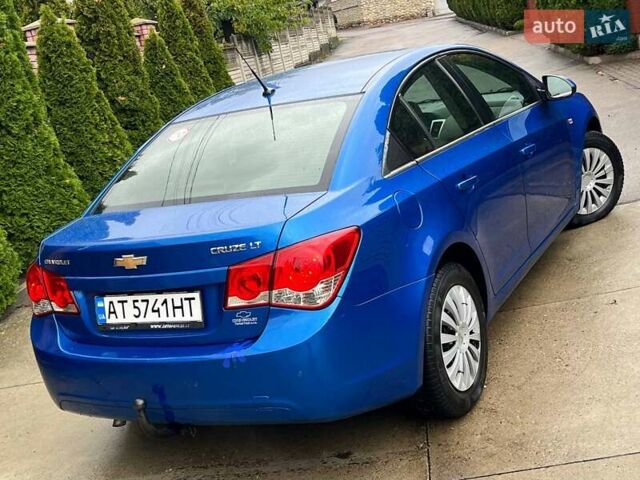 Синій Шевроле Круз, об'ємом двигуна 1.8 л та пробігом 310 тис. км за 6300 $, фото 2 на Automoto.ua