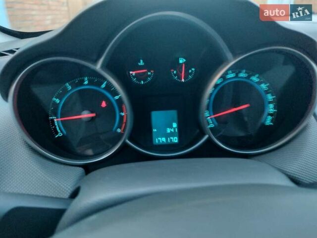 Синий Шевроле Круз, объемом двигателя 1.6 л и пробегом 179 тыс. км за 6000 $, фото 6 на Automoto.ua