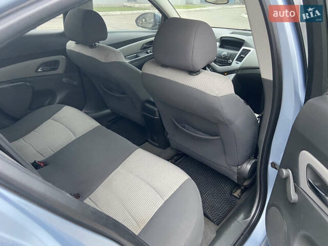 Синій Шевроле Круз, об'ємом двигуна 1.6 л та пробігом 199 тис. км за 5900 $, фото 11 на Automoto.ua