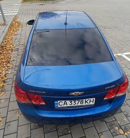 Синий Шевроле Круз, объемом двигателя 1.6 л и пробегом 248 тыс. км за 6600 $, фото 3 на Automoto.ua