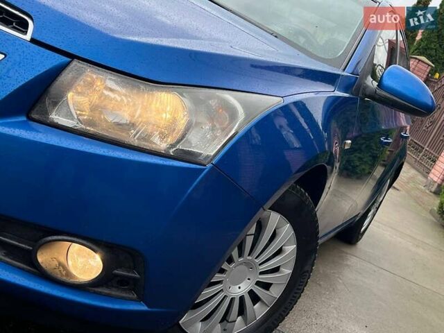 Синій Шевроле Круз, об'ємом двигуна 1.8 л та пробігом 310 тис. км за 6300 $, фото 4 на Automoto.ua