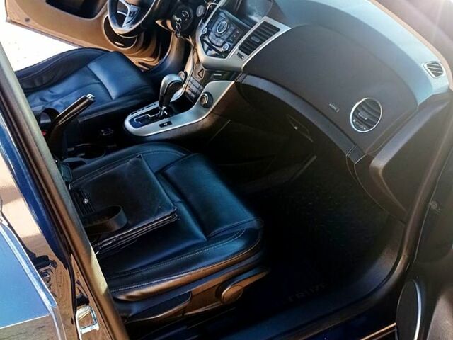 Синий Шевроле Круз, объемом двигателя 1.4 л и пробегом 181 тыс. км за 5500 $, фото 12 на Automoto.ua