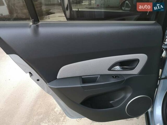 Синій Шевроле Круз, об'ємом двигуна 1.8 л та пробігом 173 тис. км за 5800 $, фото 34 на Automoto.ua