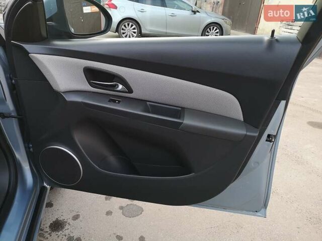 Синій Шевроле Круз, об'ємом двигуна 1.8 л та пробігом 173 тис. км за 5800 $, фото 35 на Automoto.ua