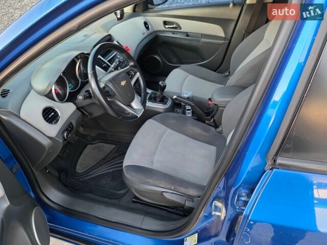Синий Шевроле Круз, объемом двигателя 1.6 л и пробегом 209 тыс. км за 5499 $, фото 7 на Automoto.ua