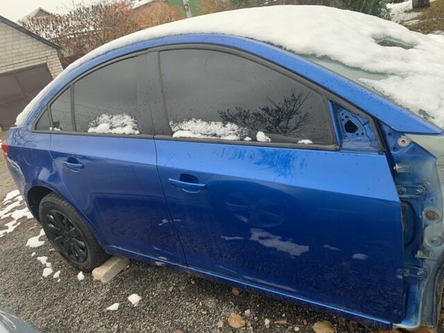 Синій Шевроле Круз, об'ємом двигуна 1.8 л та пробігом 160 тис. км за 2700 $, фото 2 на Automoto.ua