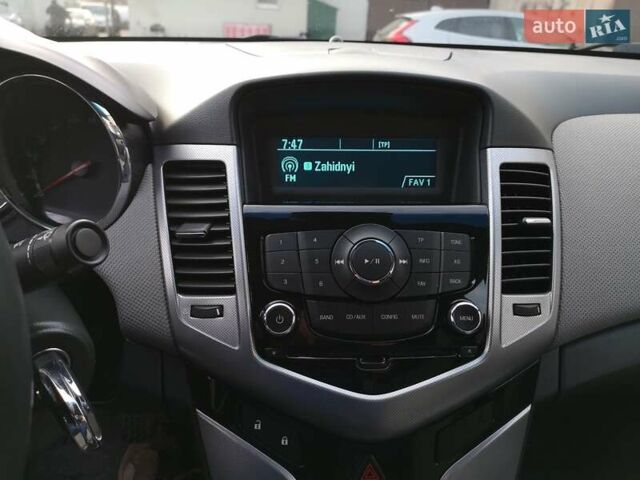 Синий Шевроле Круз, объемом двигателя 1.8 л и пробегом 175 тыс. км за 5600 $, фото 21 на Automoto.ua
