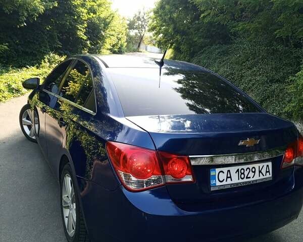 Синий Шевроле Круз, объемом двигателя 1.4 л и пробегом 255 тыс. км за 6500 $, фото 4 на Automoto.ua
