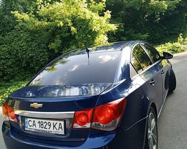 Синий Шевроле Круз, объемом двигателя 1.4 л и пробегом 255 тыс. км за 6500 $, фото 3 на Automoto.ua