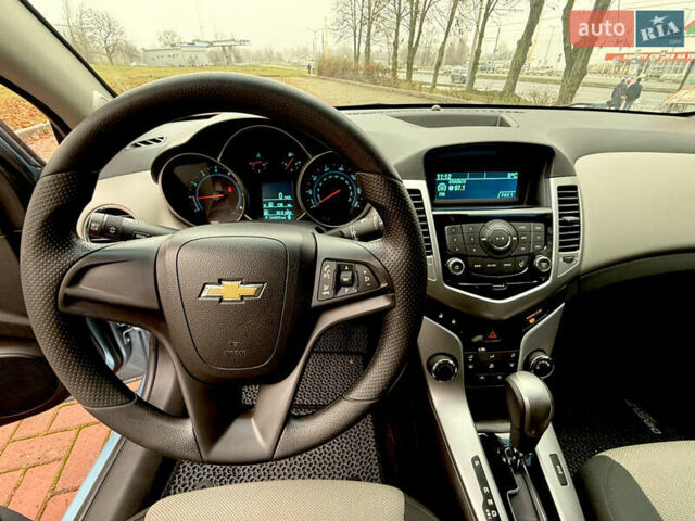 Синий Шевроле Круз, объемом двигателя 1.8 л и пробегом 249 тыс. км за 6600 $, фото 34 на Automoto.ua