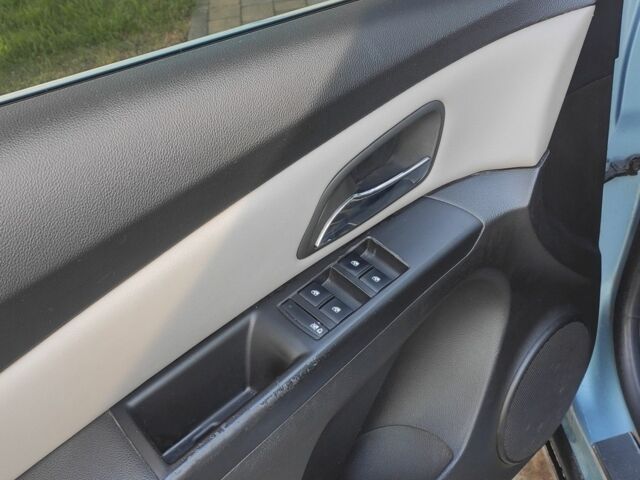 Синий Шевроле Круз, объемом двигателя 1.8 л и пробегом 181 тыс. км за 5900 $, фото 5 на Automoto.ua