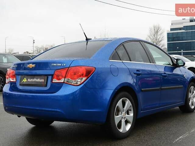 Синий Шевроле Круз, объемом двигателя 2 л и пробегом 160 тыс. км за 8999 $, фото 5 на Automoto.ua
