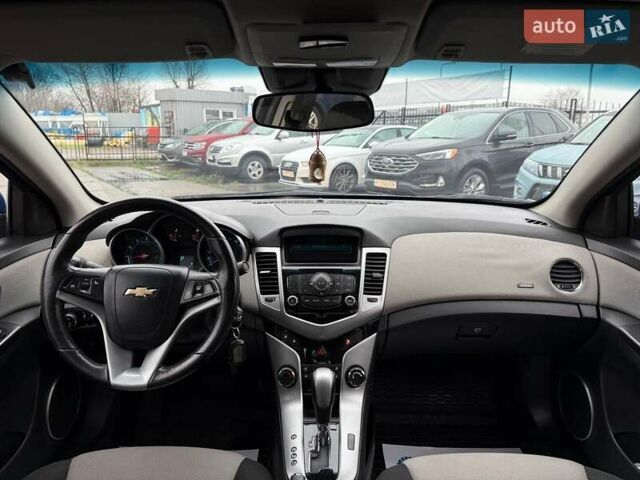 Синий Шевроле Круз, объемом двигателя 1.6 л и пробегом 155 тыс. км за 8700 $, фото 10 на Automoto.ua