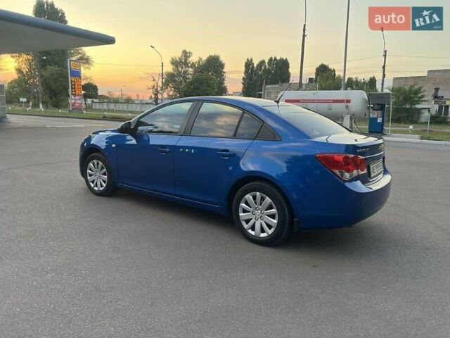 Синий Шевроле Круз, объемом двигателя 1.8 л и пробегом 127 тыс. км за 7500 $, фото 16 на Automoto.ua