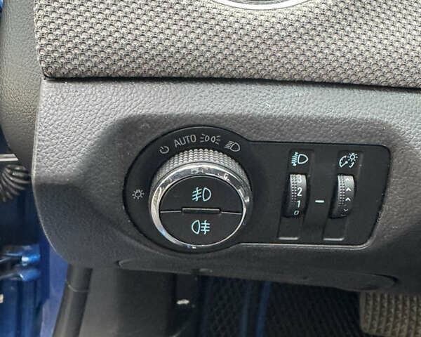 Синій Шевроле Круз, об'ємом двигуна 1.99 л та пробігом 160 тис. км за 8900 $, фото 17 на Automoto.ua