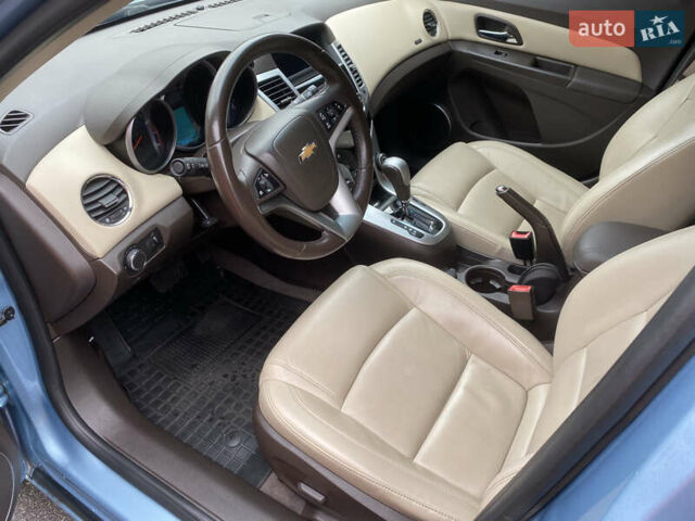 Синий Шевроле Круз, объемом двигателя 1.36 л и пробегом 123 тыс. км за 7500 $, фото 6 на Automoto.ua