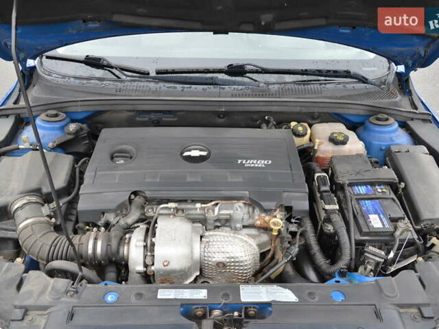 Синий Шевроле Круз, объемом двигателя 2 л и пробегом 160 тыс. км за 8999 $, фото 34 на Automoto.ua