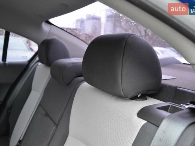 Синий Шевроле Круз, объемом двигателя 2 л и пробегом 160 тыс. км за 8999 $, фото 24 на Automoto.ua