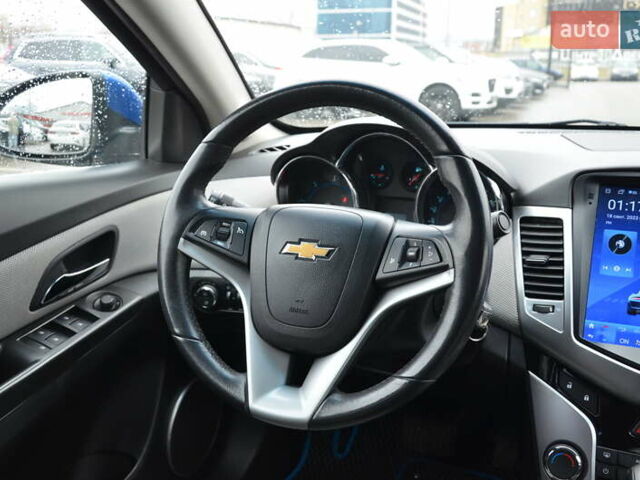 Синий Шевроле Круз, объемом двигателя 2 л и пробегом 160 тыс. км за 8999 $, фото 26 на Automoto.ua