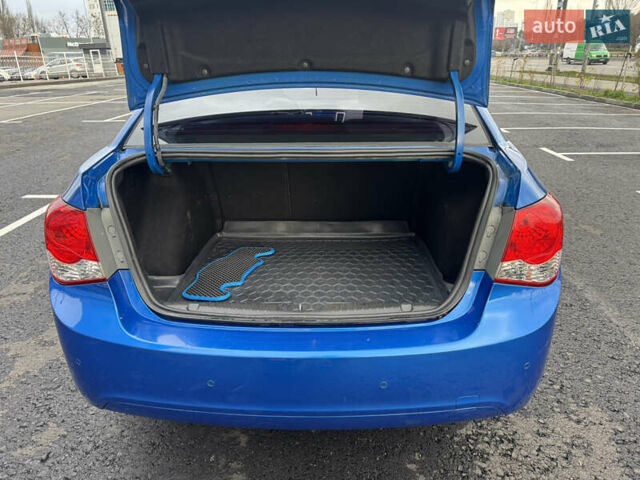 Синій Шевроле Круз, об'ємом двигуна 1.99 л та пробігом 160 тис. км за 8900 $, фото 20 на Automoto.ua