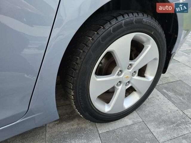 Синий Шевроле Круз, объемом двигателя 2 л и пробегом 127 тыс. км за 6950 $, фото 47 на Automoto.ua