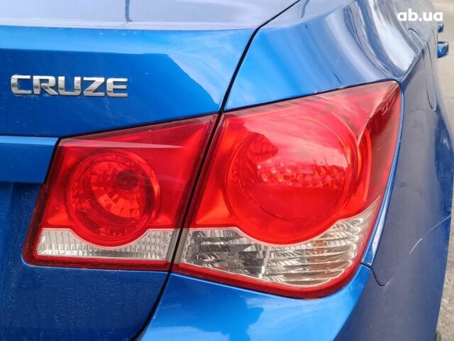 Синий Шевроле Круз, объемом двигателя 1.6 л и пробегом 161 тыс. км за 6850 $, фото 10 на Automoto.ua