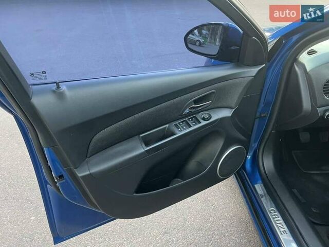 Синий Шевроле Круз, объемом двигателя 1.8 л и пробегом 127 тыс. км за 7500 $, фото 15 на Automoto.ua