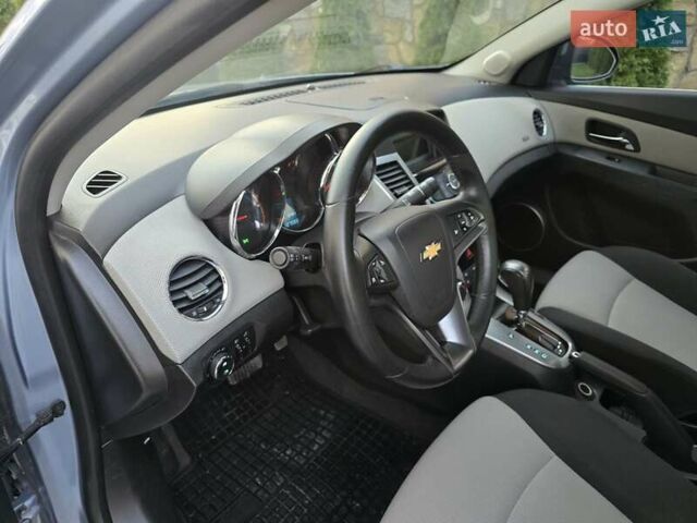Синий Шевроле Круз, объемом двигателя 2 л и пробегом 127 тыс. км за 6950 $, фото 12 на Automoto.ua