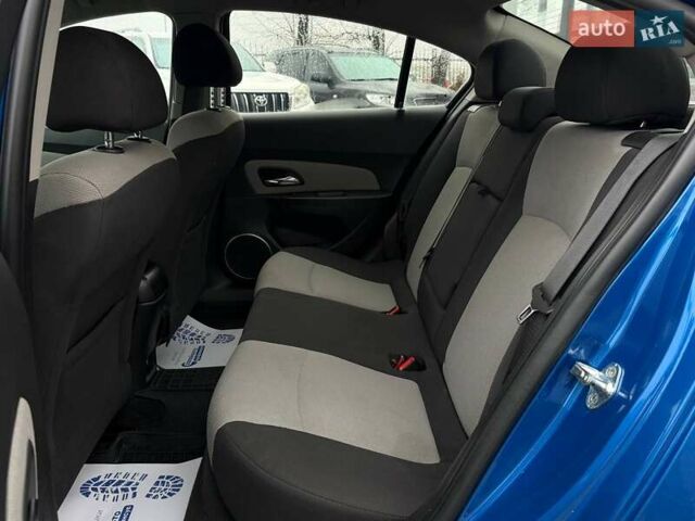 Синий Шевроле Круз, объемом двигателя 1.6 л и пробегом 155 тыс. км за 8700 $, фото 15 на Automoto.ua