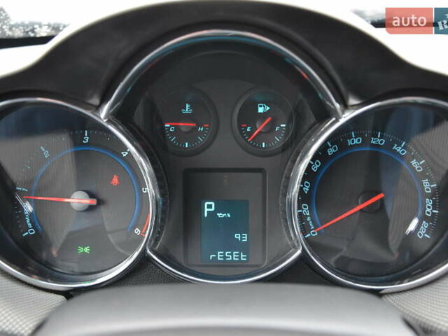 Синий Шевроле Круз, объемом двигателя 2 л и пробегом 160 тыс. км за 8999 $, фото 17 на Automoto.ua