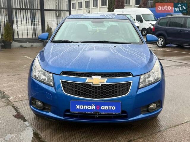 Синий Шевроле Круз, объемом двигателя 1.6 л и пробегом 155 тыс. км за 8700 $, фото 1 на Automoto.ua