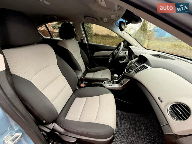 Синий Шевроле Круз, объемом двигателя 1.8 л и пробегом 249 тыс. км за 6600 $, фото 26 на Automoto.ua