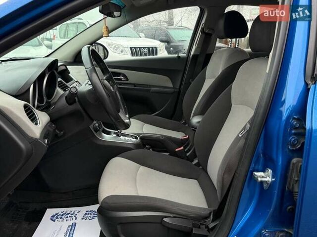 Синий Шевроле Круз, объемом двигателя 1.6 л и пробегом 155 тыс. км за 8700 $, фото 14 на Automoto.ua