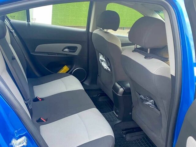 Синий Шевроле Круз, объемом двигателя 1.6 л и пробегом 155 тыс. км за 8300 $, фото 6 на Automoto.ua