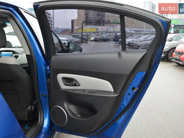 Синий Шевроле Круз, объемом двигателя 2 л и пробегом 160 тыс. км за 8999 $, фото 29 на Automoto.ua
