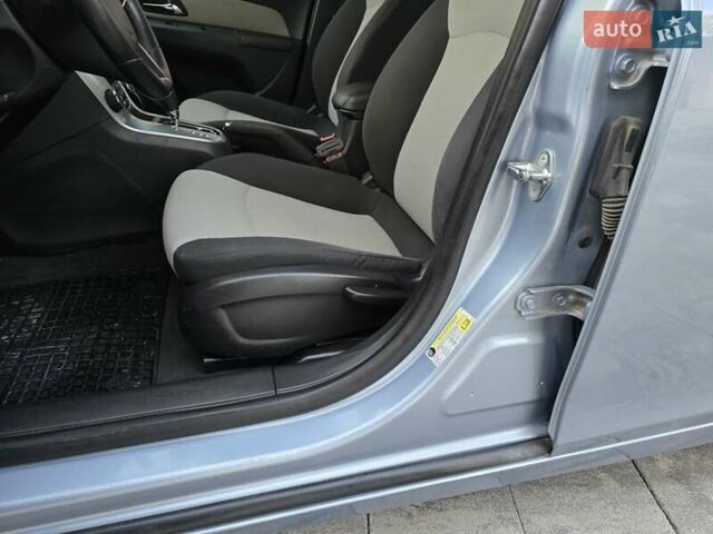Синий Шевроле Круз, объемом двигателя 2 л и пробегом 127 тыс. км за 6950 $, фото 14 на Automoto.ua