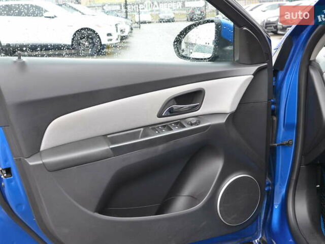 Синий Шевроле Круз, объемом двигателя 2 л и пробегом 160 тыс. км за 8999 $, фото 12 на Automoto.ua