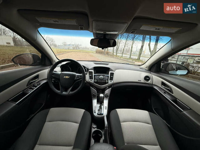 Синий Шевроле Круз, объемом двигателя 1.8 л и пробегом 249 тыс. км за 6300 $, фото 30 на Automoto.ua