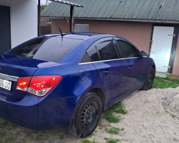 Синий Шевроле Круз, объемом двигателя 1.8 л и пробегом 210 тыс. км за 6000 $, фото 1 на Automoto.ua