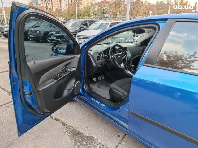 Синий Шевроле Круз, объемом двигателя 1.6 л и пробегом 161 тыс. км за 6850 $, фото 16 на Automoto.ua