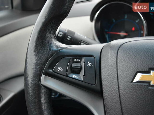 Синий Шевроле Круз, объемом двигателя 2 л и пробегом 160 тыс. км за 8999 $, фото 20 на Automoto.ua